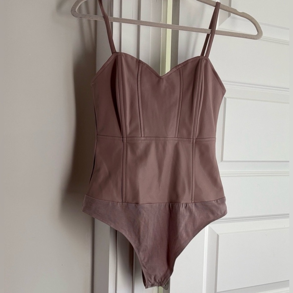 GUESS mauve pink faux leather bodysuit size XS vegan lightweight modern biker